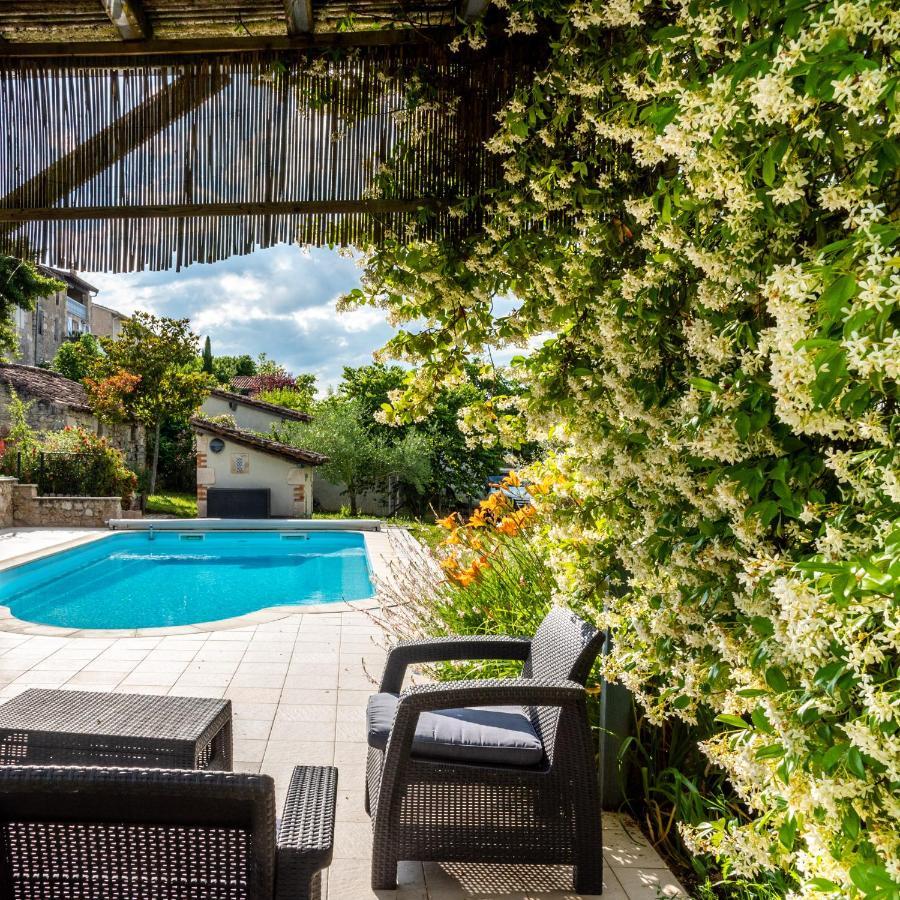 La Maison De Yuka Plieux ภายนอก รูปภาพ